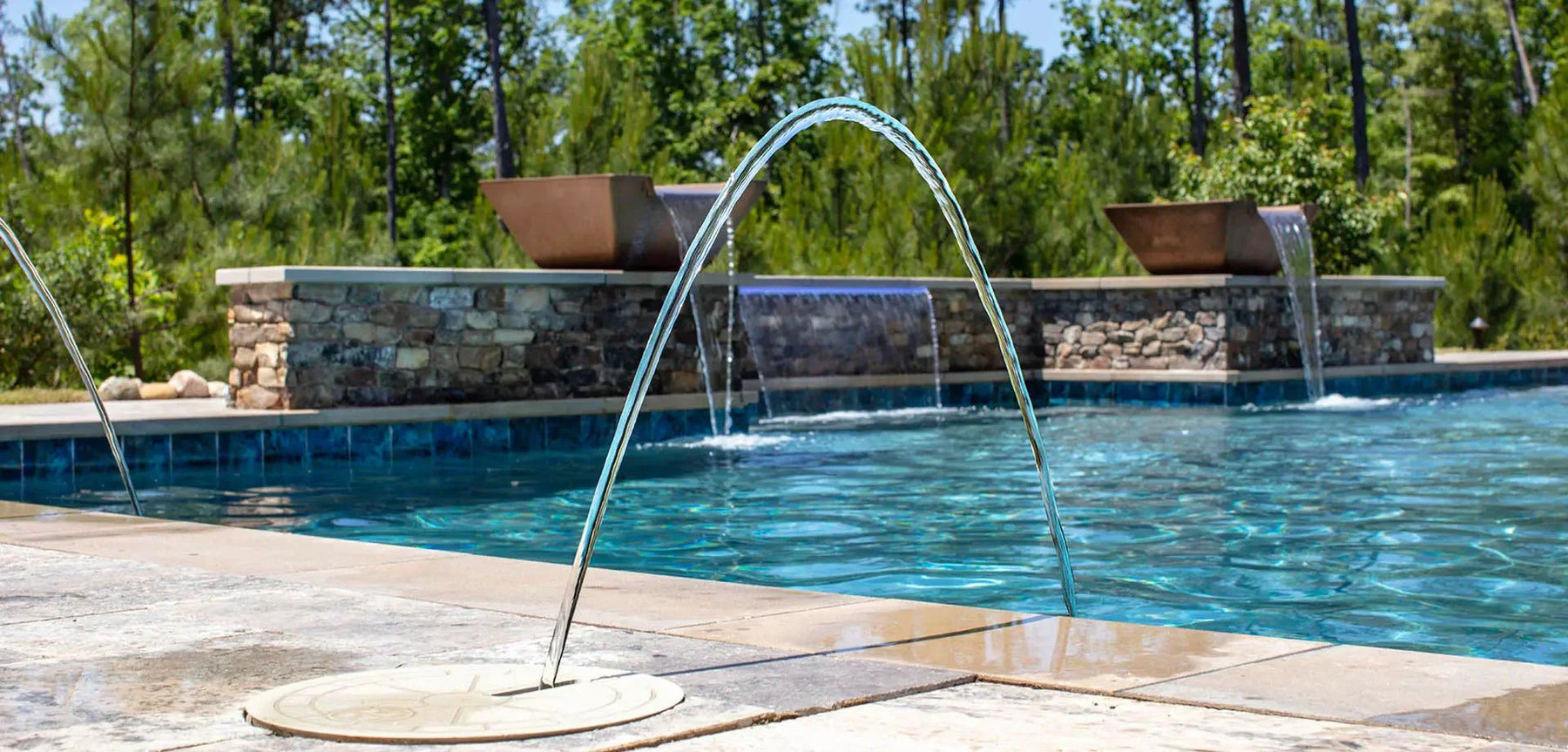 Top 5 Pool Pumps by Pentair and Hayward: Performance and Efficiency Compared - Vita Pool Supply